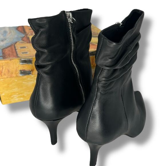 Bella Vita Black Leather Ankle Boots - Picture 4 of 7